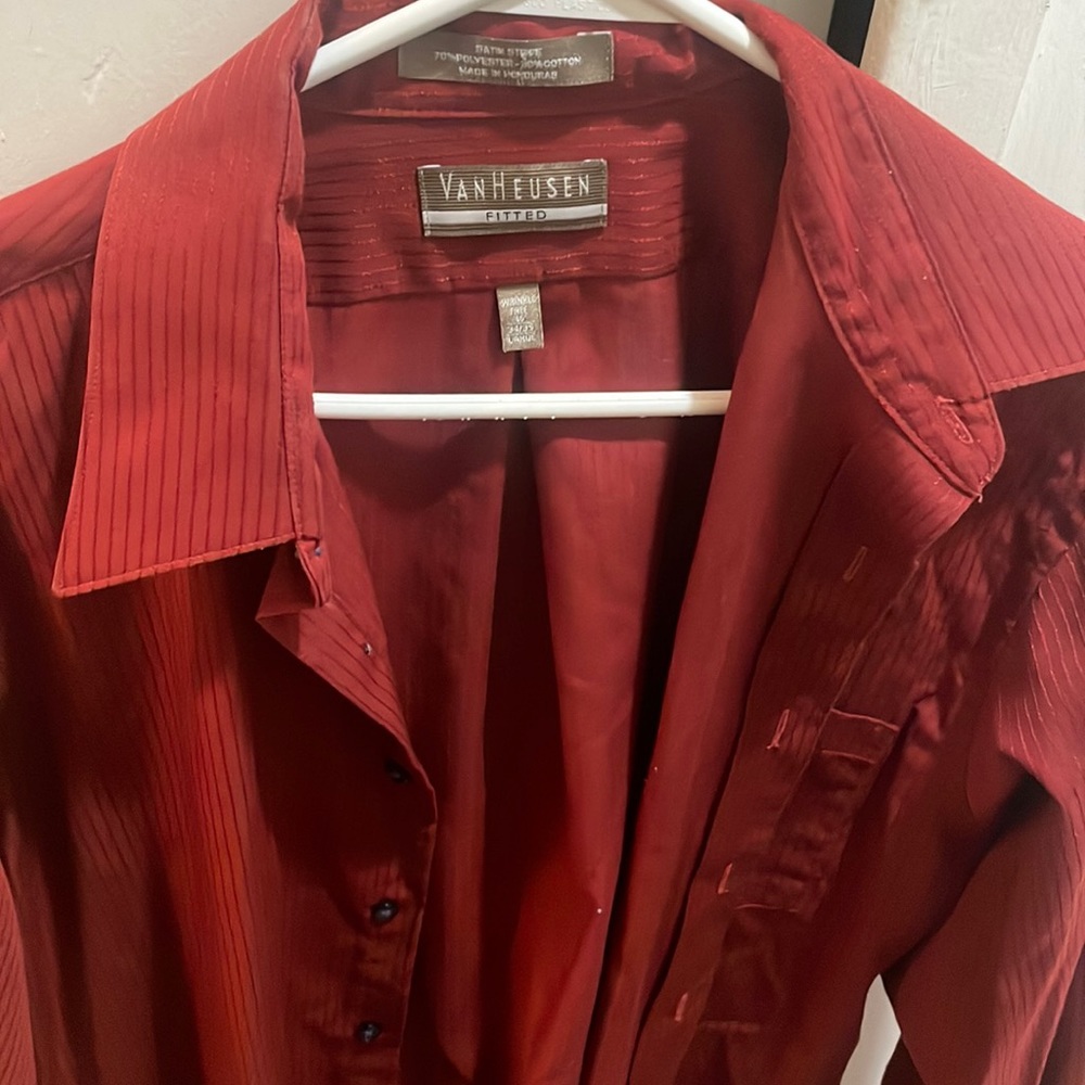 Large - long sleeve - Van Heusen - Red dress shirt